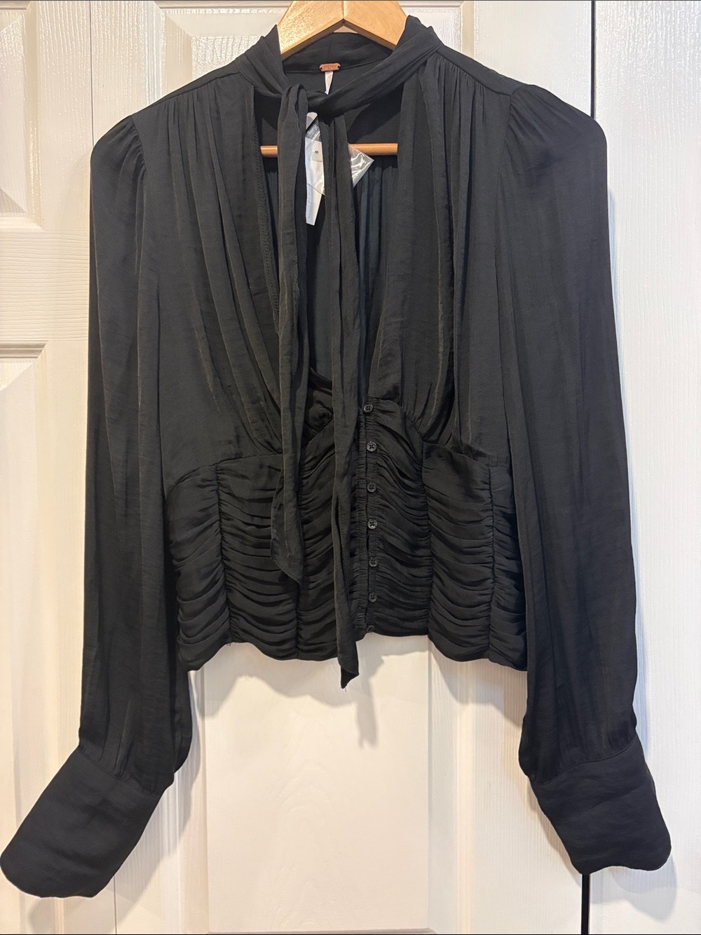 NWT Free People ‘Meet Me There’ Bottom Down Ruched Cropped Blouse - Black